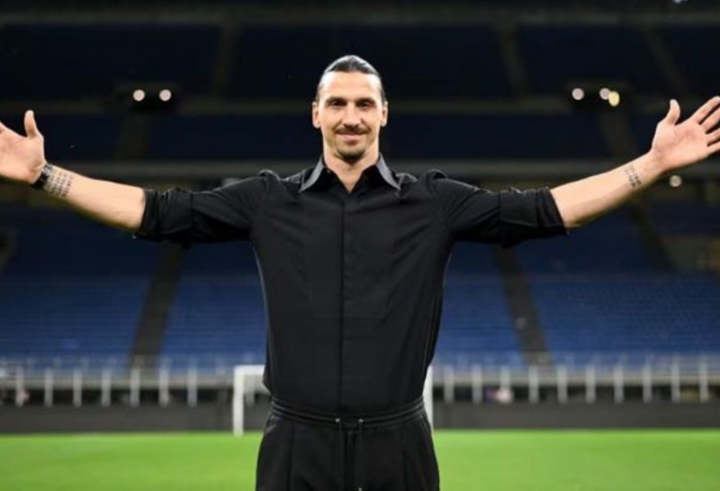 İbrahimoviç yenidən “Milan”da