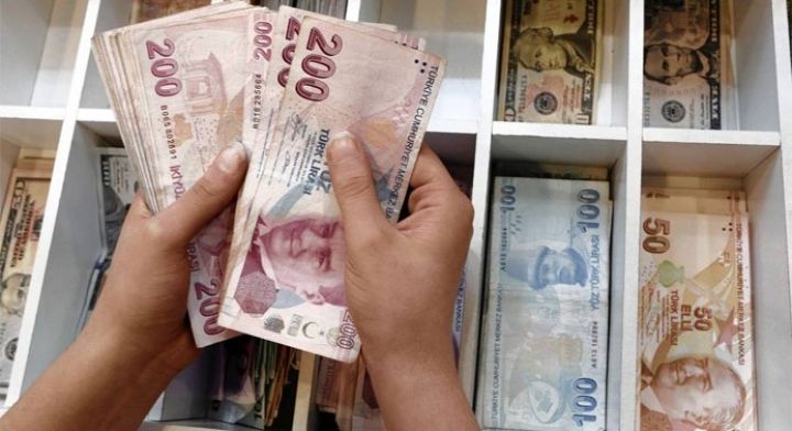 Lirə bir az da ucuzlaşdı
