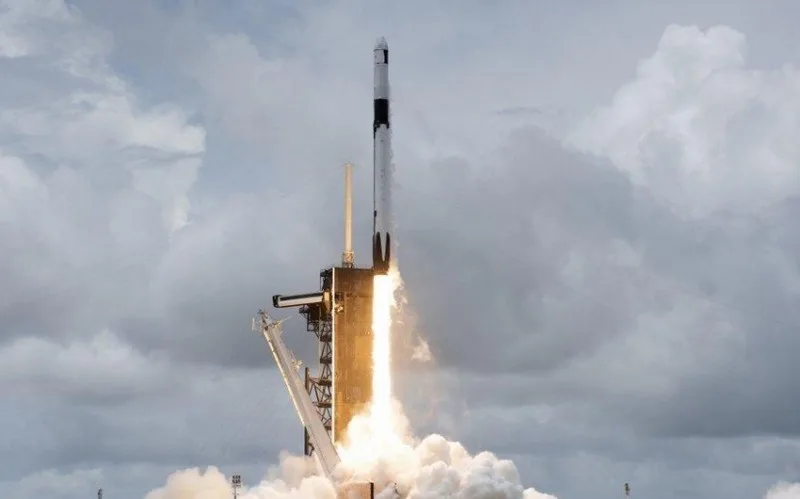 "SpaceX”in raketi İsveç peykini orbitə çıxardı
