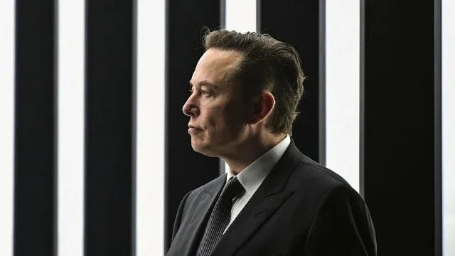 İlon Mask narkotik istifadə etməkdə şübhəli bilinir