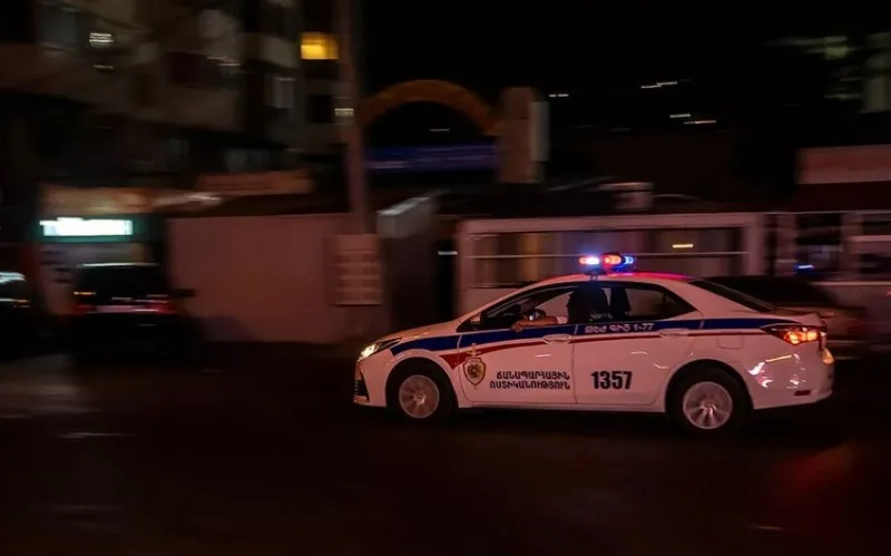 Ermənistanda nazirliyin maşını qəsdən dərəyə atıldı