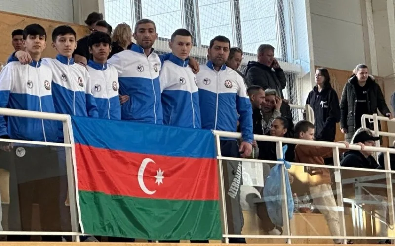 Azərbaycan döyüşçüləri Macarıstanda beş medal qazandı