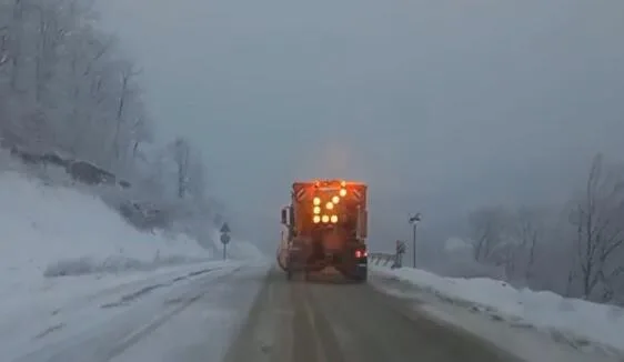 Bəzi rayonlarda yollar buz bağlayacaq