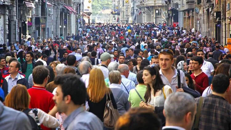 Türkiyə əhalisinin sayı açıqlandı