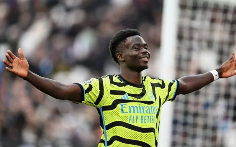 Bukayo Saka "Arsenal"ın tarixinə düşdü