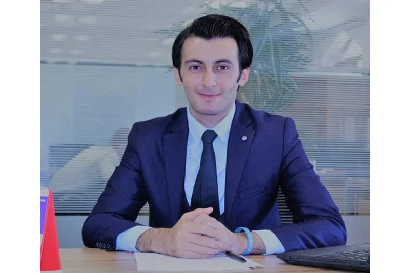 Dələduzluqda təqsirləndirilən politoloqa hökm oxundu - FOTO