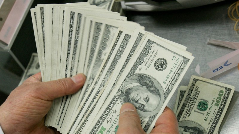 Dollar həftəyə bu qiymətlə başladı
