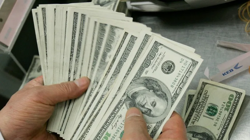 Dollar həftəyə bu qiymətlə başladı