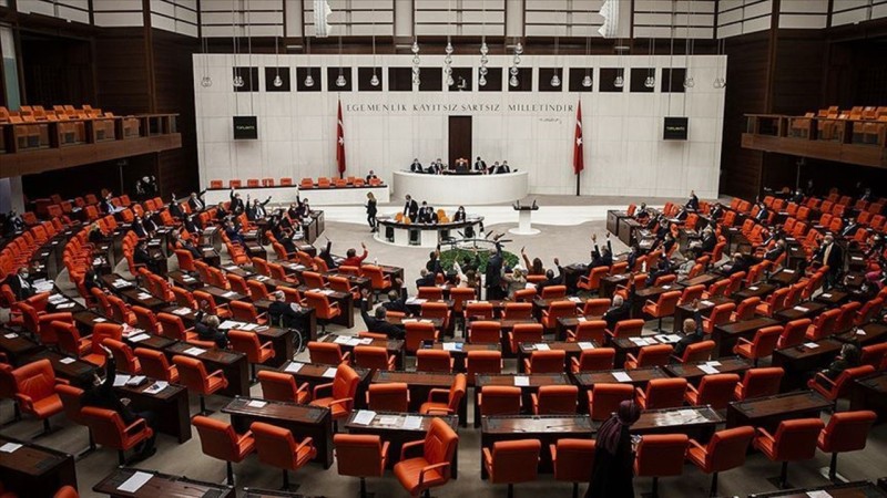 Türkiyə parlamentində müxalifətin daha bir fraksiyası YARADILIR