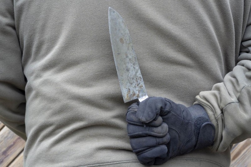 Şirvanda 18 yaşlı oğlan bıçaqlandı