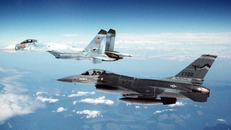 F-16-lar Su-34-lə yalnız bu cür mübarizə apara bilər