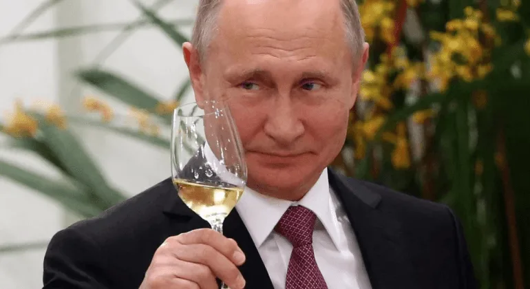 Putinin səhhəti: Alkoqoldan imtina edirəm