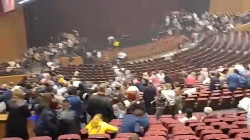 Moskvada konsert zalında DƏHŞƏTLİ TERROR - 143 ölü -YENİLƏNİB - VİDEO/FOTO
