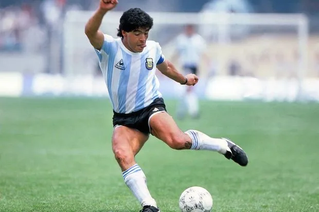 Anxel Di Mariya əfsanəvi Maradonanı qabaqlayıb