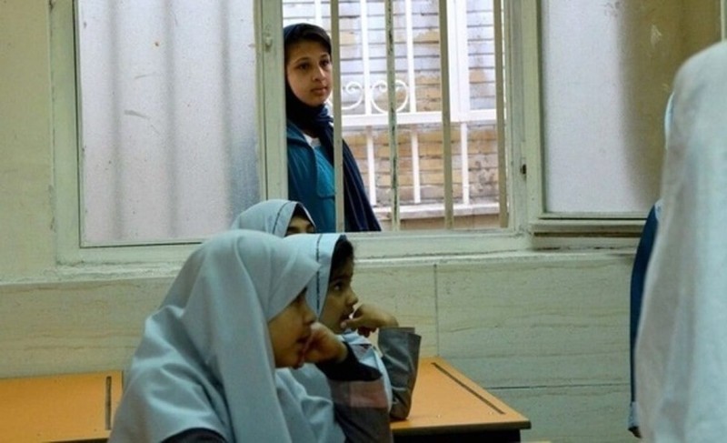 İranda 930 min şagird təhsilini yarımçıq qoyub