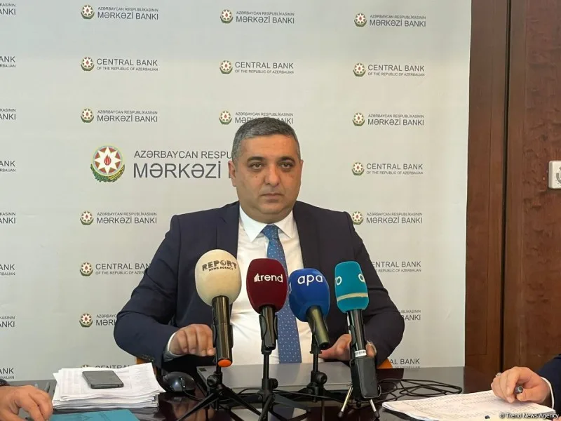 Ötən il xaricə 3 milyard dollardan çox pul köçürüldü