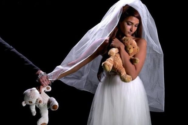 12 yaşlı qız 63 yaşlı din xadiminə ərə verildi - FOTO