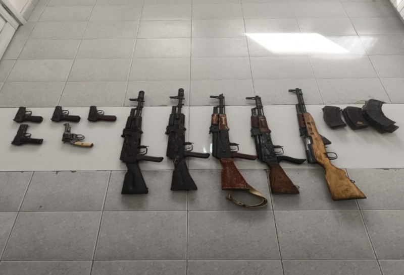 Qanunsuz saxlanılan odlu silahlar təhvil götürüldü