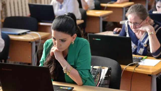 Dövlət qulluğu imtahanında 16 mindən çox şəxs iştirak edib