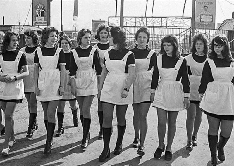 1957-ci ilədək SSRİ-də qızların qısa ətək geyinmələri niyə qadağan idi? - FOTO