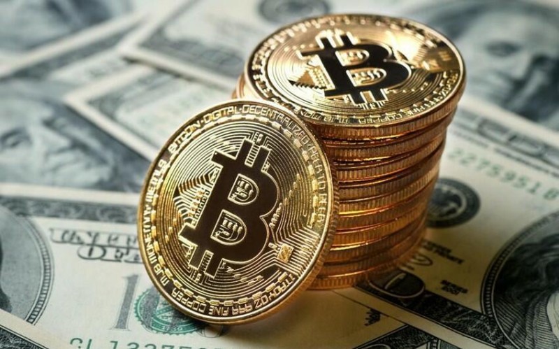 "Bitcoin"in qiyməti kəskin aşağı düşdü