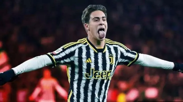 Türk futbolçu İngiltərə nəhənginə transfer olur