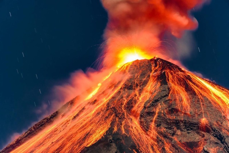 İndoneziyada Ruanq vulkanı yenidən püskürdü