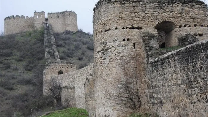 Nazirlik: 163 abidə mina və sursat partlayışı riski olan ərazilərdədir