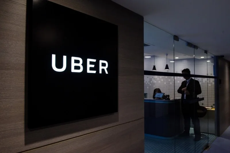 "Uber" məhkəməyə verilir: Milyonlarla dollarlıq təzminat tələbi