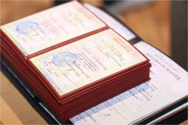 Qırmızı diplomun hansı üstünlüyü var? - VİDEO