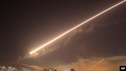 Suriya: Dəməşqi hədəf alan İsrail raketləri vurulub