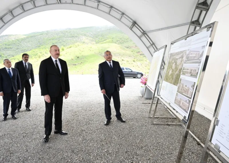 Prezident Şuşa rayonunun Turşsu qəsəbəsinin təməlini qoyub - YENİLƏNİB