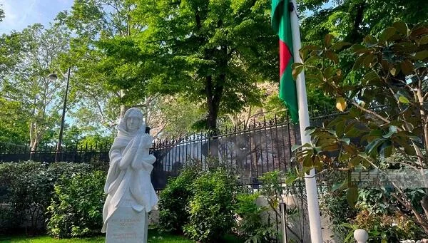 Fransada Natəvanın heykəlinin bərpadan sonra açılışı oldu