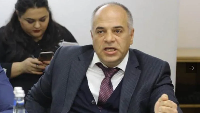 Nazir Baş İdarənin rəisini işdən çıxardı