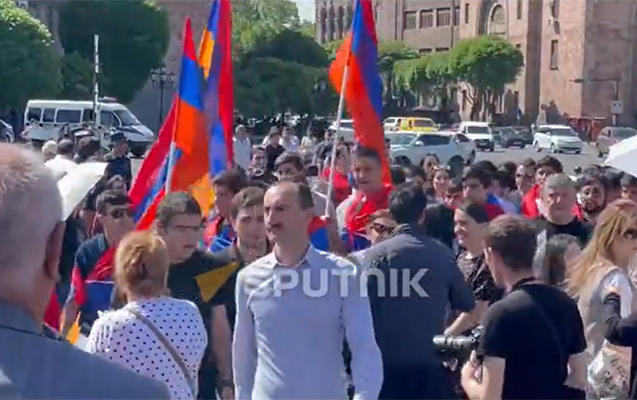 Ermənistanda etiraz aksiyaları davam edir - VİDEO