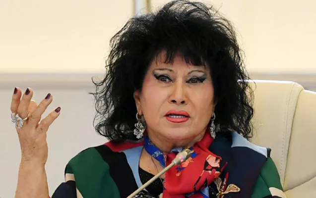 Zeynəb Xanlarova illər sonra Şuşada - FOTO