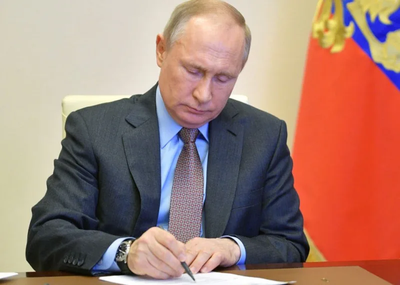 Putin Nazirlər Kabinetinin yeni tərkibini TƏSDİQLƏDİ