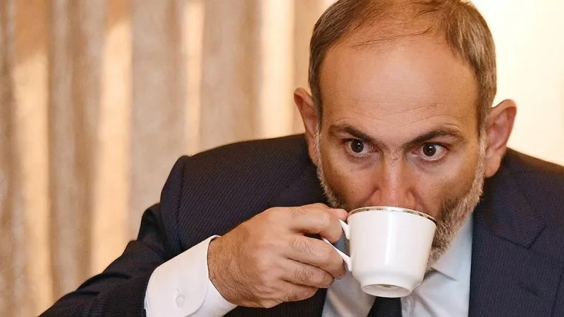 Paşinyan istefaya hazırlaşır? - Xandanyan açıqladı