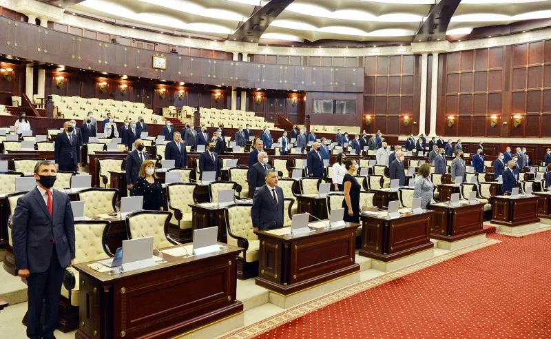 Parlamentin növbəti iclasının vaxtı və gündəliyi açıqlandı