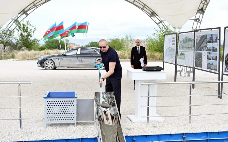 Ölkə başçısı Cəbrayıl rayonunun Sarıcallı kəndinin təməlini qoyub