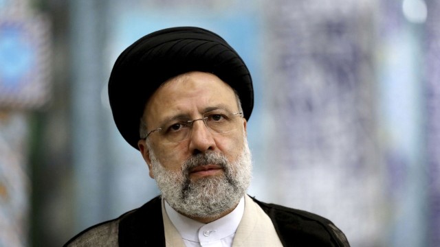 Bizim üçün ən vacib məsələ ölkələrimizin maraqlarıdır - İran Prezidenti