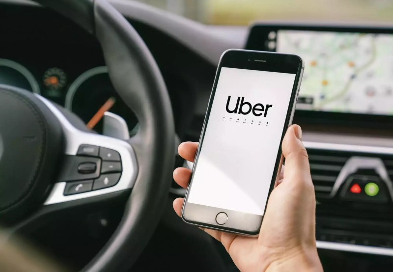  Uber London sürücülərinə pul mükafatı təklif edir