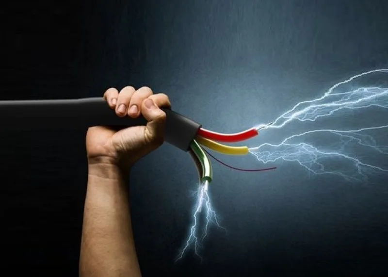 11 yaşlı uşağı elektrik cərəyanı vurub öldürdü