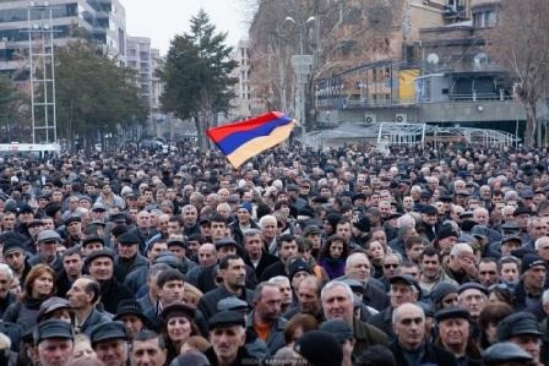 Ermənistanda etiraz aksiyalarında saxlanılanların son sayı açıqlanıb