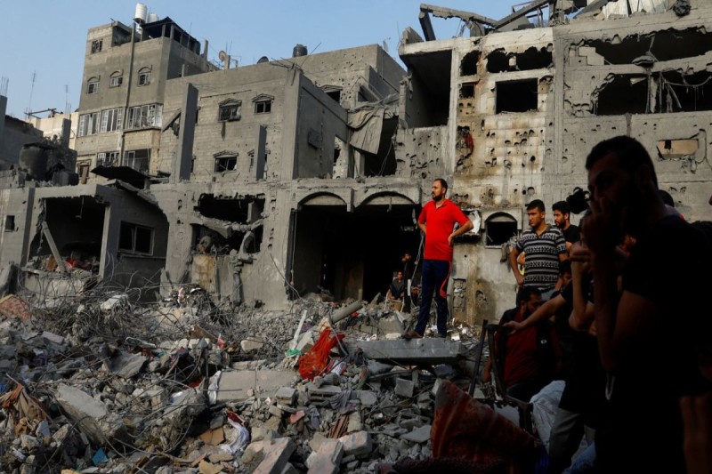 İsrail Rəfahı hələ də bombalayır: 16 ölü