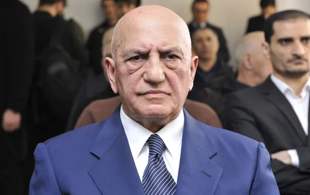 Əli İnsanov deputat olmaq istəyir?