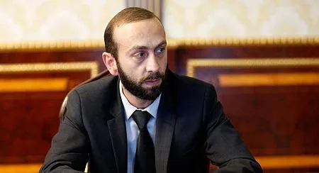 Mirzoyan fraksiya üzvləri ilə görüşdü: Bakı ilə sülh...