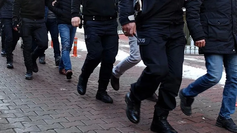 Türkiyədə ƏMƏLİYYAT: 63 miqrant qaçaqmalçılığı təşkilatçısı tutuldu