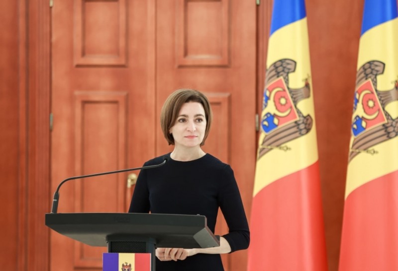 Maia Sandu fərman imzaladı