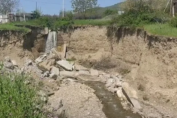 İsmayıllıda torpaq sürüşməsi olub